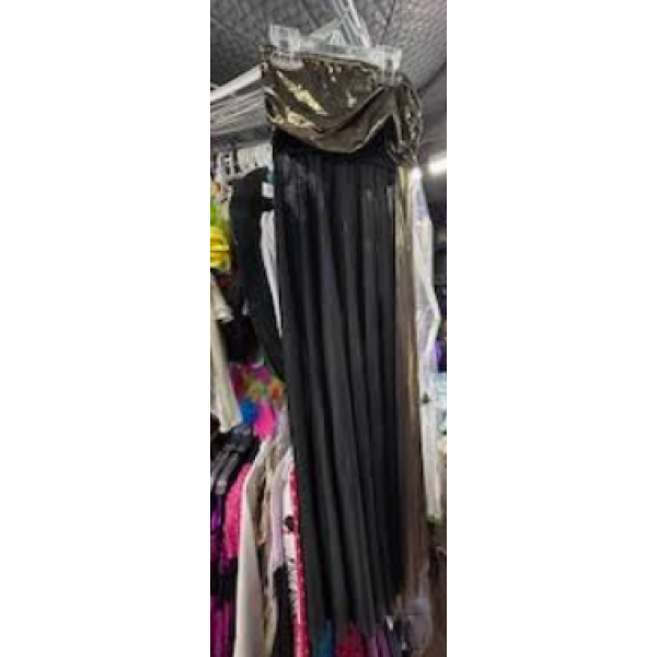 Black and gold free backskirt